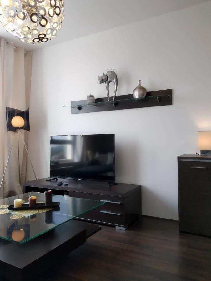 Sunny Penthouse With Roof Gardens Overlooking The Warsaw Palace Of Culture Pruszkow